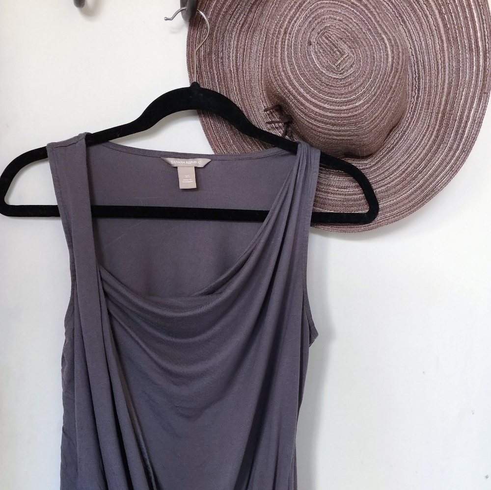 [Banana Republic] Grey cross-drape tank